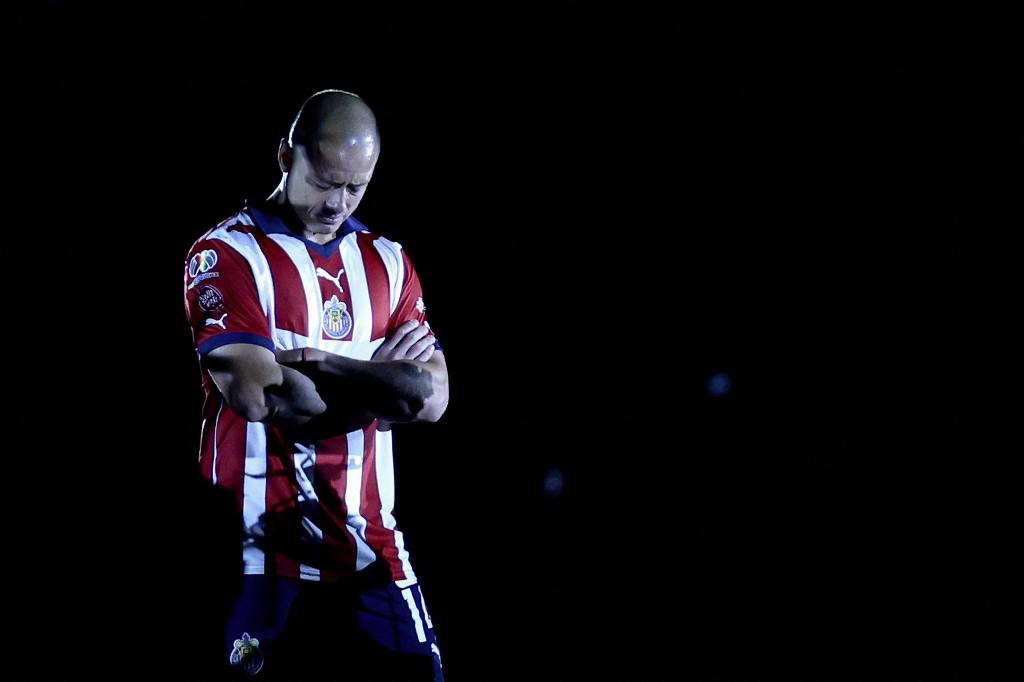 Chicharito Hernández vuelve como leyenda a Chivas: la brutal presentación y los mensajes de Ferguson y Ancelotti