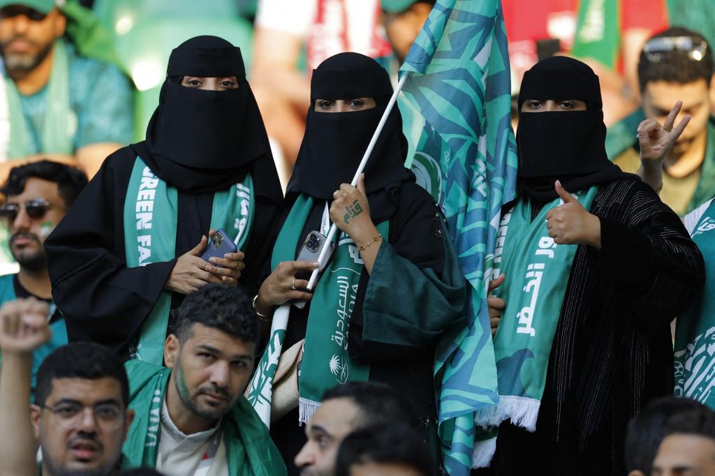 Lewandowski rompe maldición y el karma contra Arabia Saudita; dejó el trabajo por ir al Mundial y así agradece a su jefe