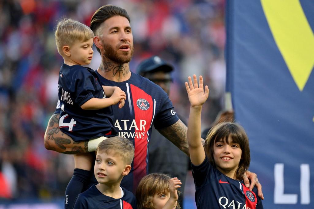 Así fue el último partido de Messi con el PSG: abucheos, pitada y se marcha en plena celebración por el título