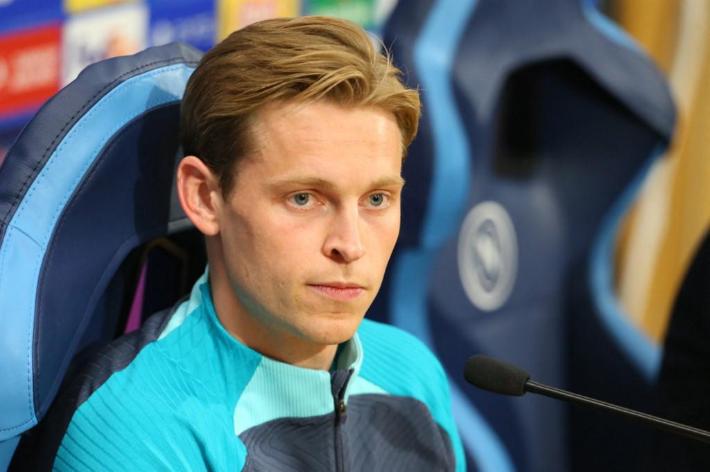 Frenkie De Jong estalla antes del juego contra Nápoles en Champions: “No estoy cobrando 40 millones, está muy lejos”