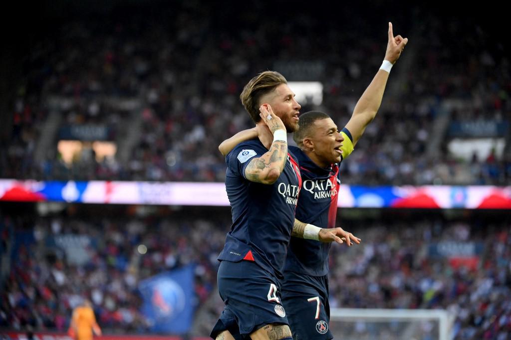 Ramos se despidió del PSG marcando un gol en la derrota ante Clermont.