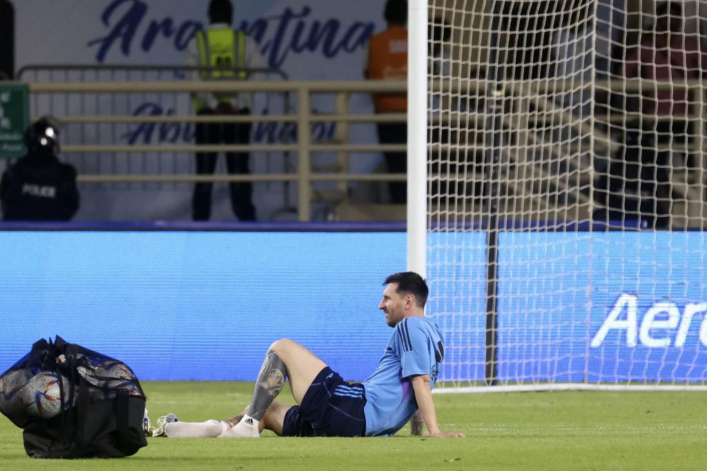 Locura por Argentina de cara al último amistoso y al Mundial: las bromas de Messi, una sorpresiva llegada y los intrusos