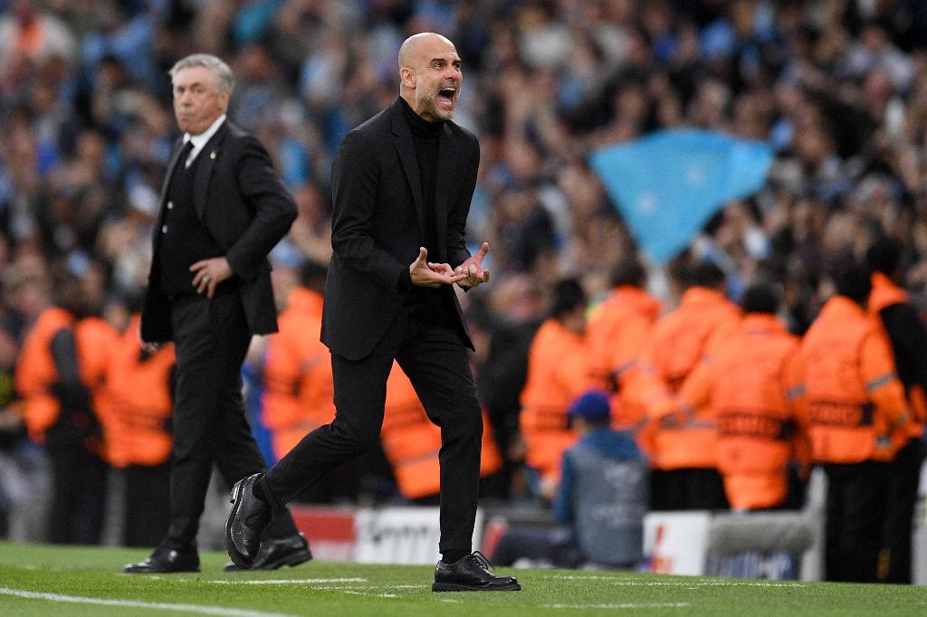 El festejo de Guardiola tras el gol de Bernardo que tiene ganando al City.