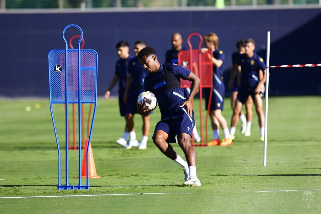 ¿Y el Choco Lozano? La cena con Laporta y motivados por el Mágico González; así se prepara el Cádiz para encarar el duelo ante el Barcelona