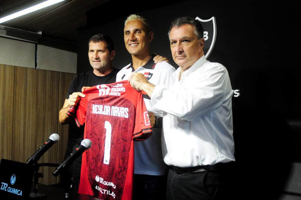 ¡Se cayó todo! Keylor Navas no jugará en México: Pumas se olvida del tico por la cantidad que pide Newell's