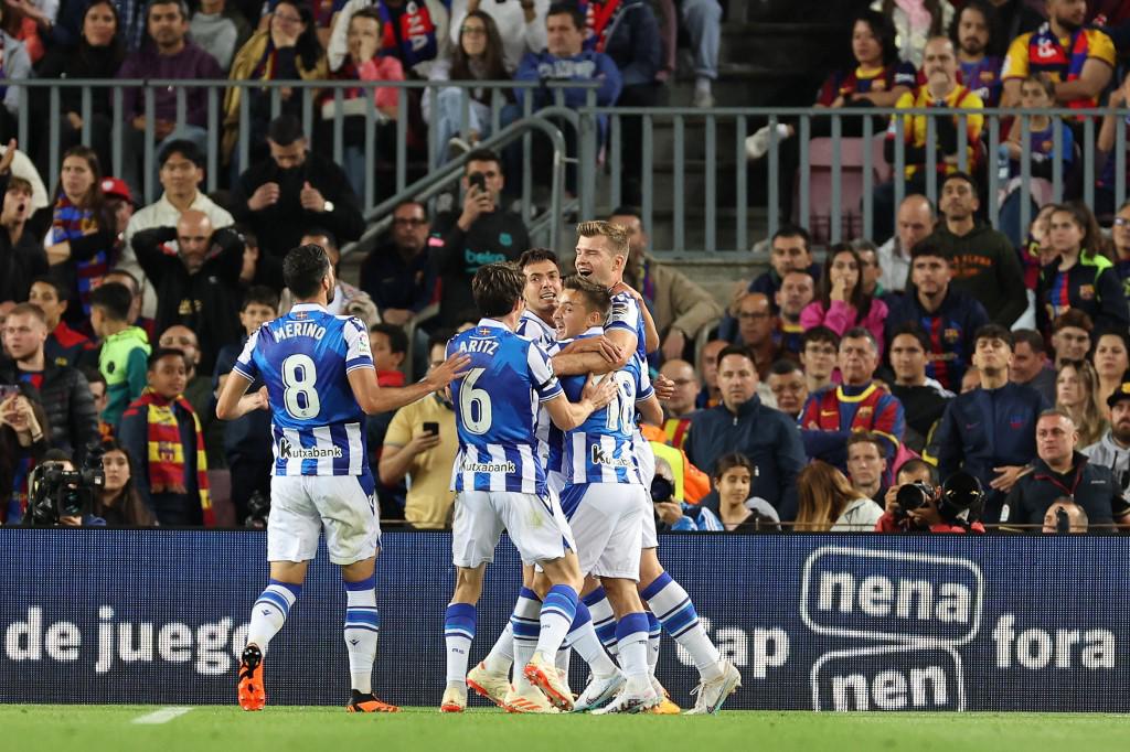 Barcelona celebra el título de campeón de LaLiga: pasillo, “nuevo” mediocampista y Busquets lideró la fiesta