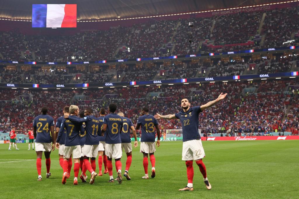 El tremendo gesto de Mbappé, Hakimi y Ziyech destrozados; el que fue sacado del estadio y el festejo del presidente de Francia