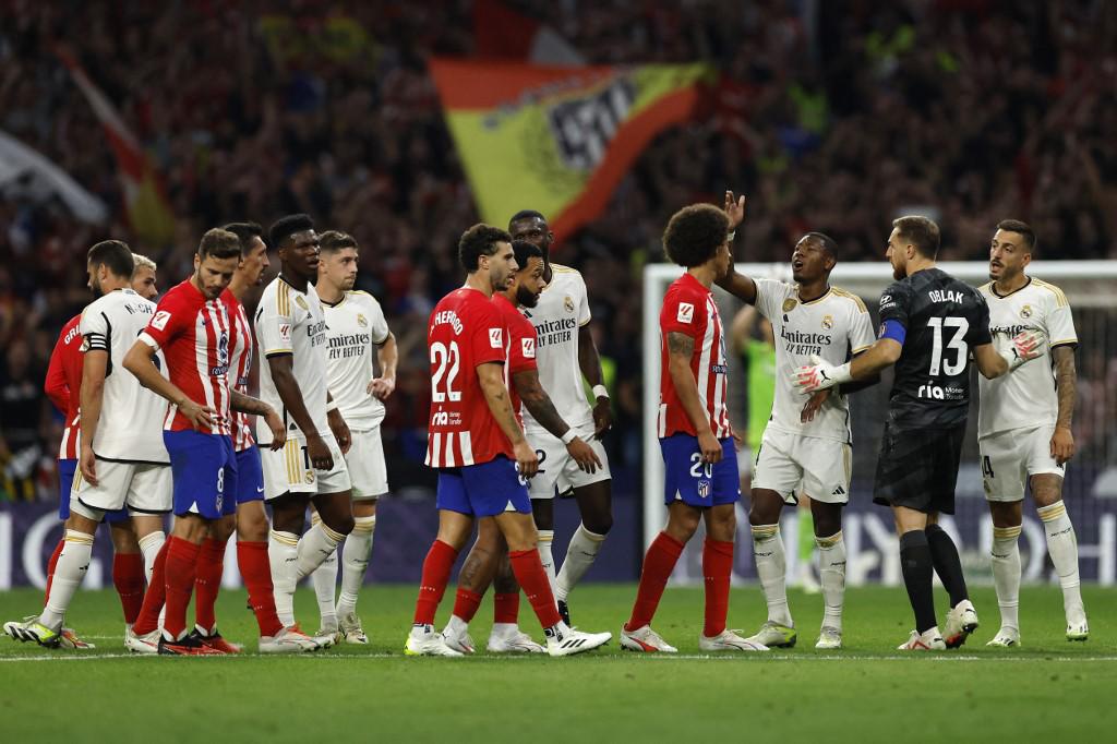 Frustración de Bellingham y Ancelotti; bronca al final y el festejo de Griezmann en el gane del Atlético al Real Madrid