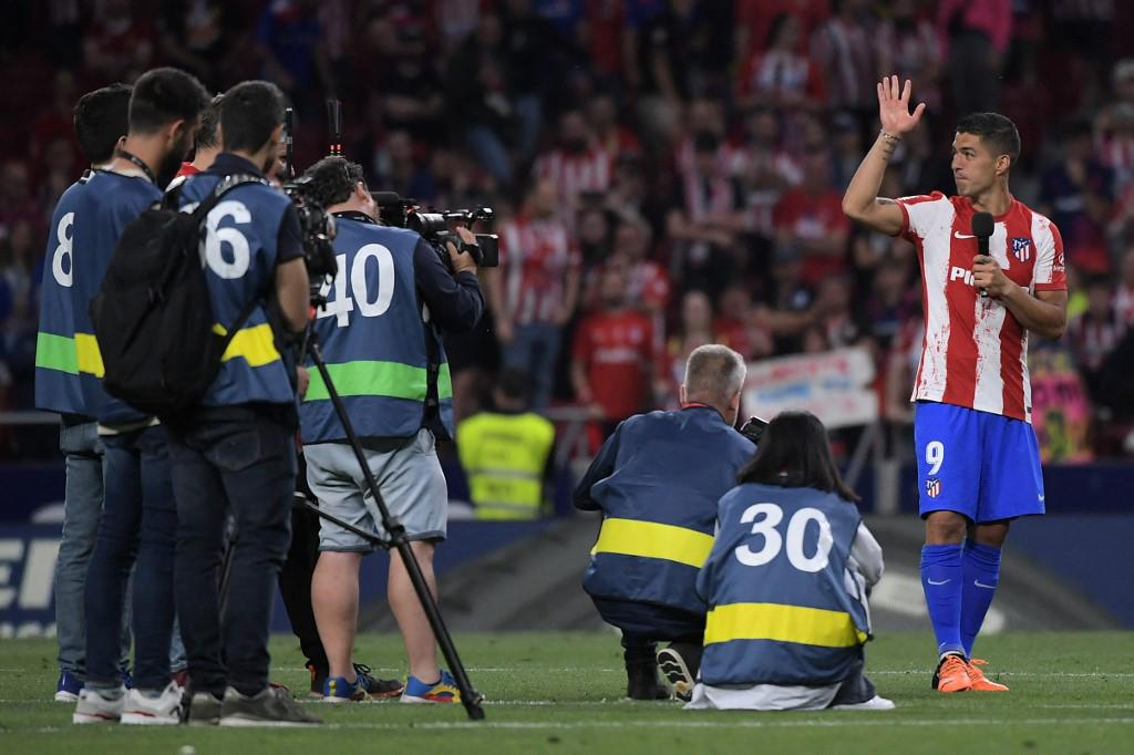 Pasillo y lágrimas en el Atlético: así fue la dura despedida de Luis Suárez y Héctor Herrera en el Wanda Metropolitano