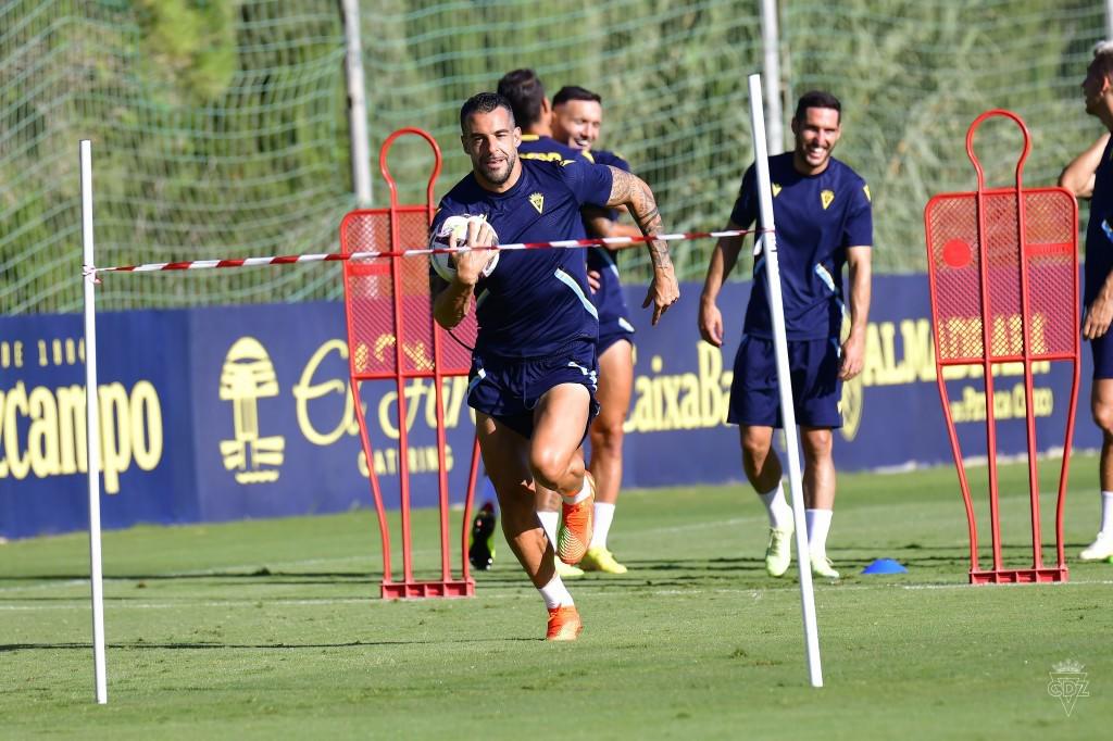 ¿Y el Choco Lozano? La cena con Laporta y motivados por el Mágico González; así se prepara el Cádiz para encarar el duelo ante el Barcelona