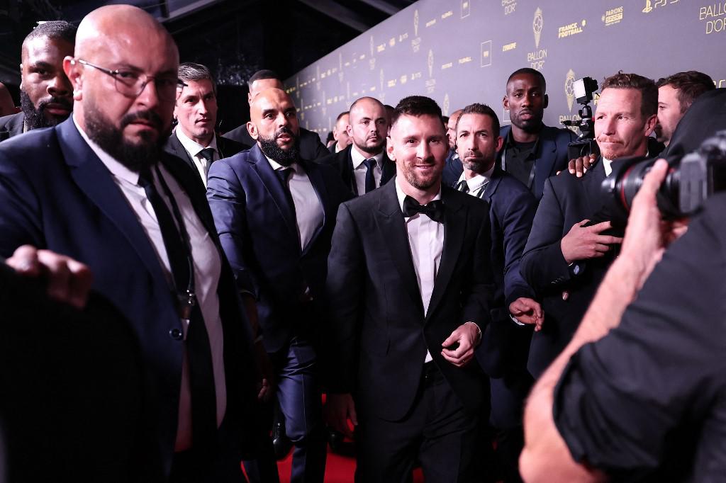 NO SE VIO EN TV del Balón de Oro: el inseparable amigo de Messi, mensaje de David Suazo a Leo y el momento oscuro