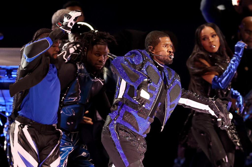 FOTOS: Usher y su espectacular ‘half-time show’ en el Super Bowl; los invitados estrellas y el regalo especial