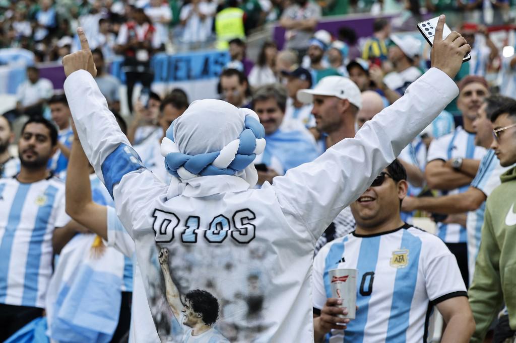 Aficionados argentinos llevan a Maradona a una nueva Copa del Mundo: ‘‘Seguiré yendo a Mundiales hasta que el Diego me llame’’