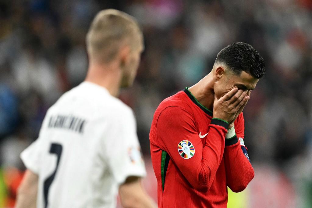 Cristiano Ronaldo lloró en la Eurocopa, pide perdón y así festeja la sufrida clasificación de Portugal a cuartos de final