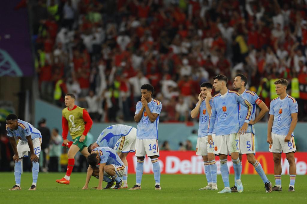 Ex jugador de Real Madrid hundió a Luis Enrique, Pedri y Ansu Fati destrozados; las duras fotos de la eliminación de España y la fiesta de Marruecos