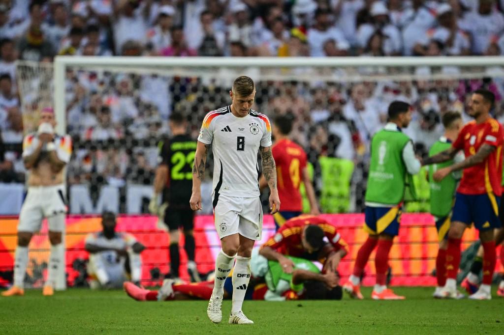 Kroos se cargó a Pedri en su último partido: duras imágenes de la eliminación de Alemania ante España en la Eurocopa