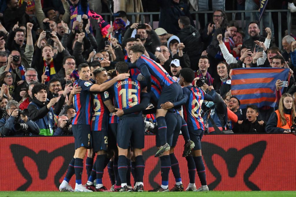 Jugador del Madrid reconoce al Barcelona como campeón, la acompañante de Pep y la bronca al final del Clásico