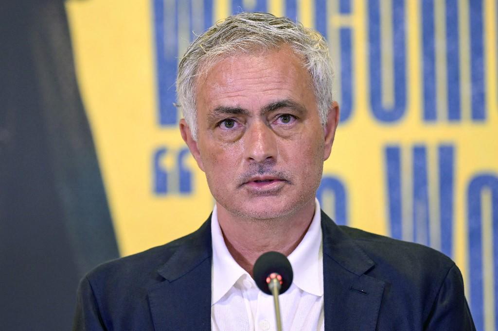 Mourinho desató la locura con Fenerbahce y le abre las puertas a un jugador de Real Madrid: “Si quieres venir...”