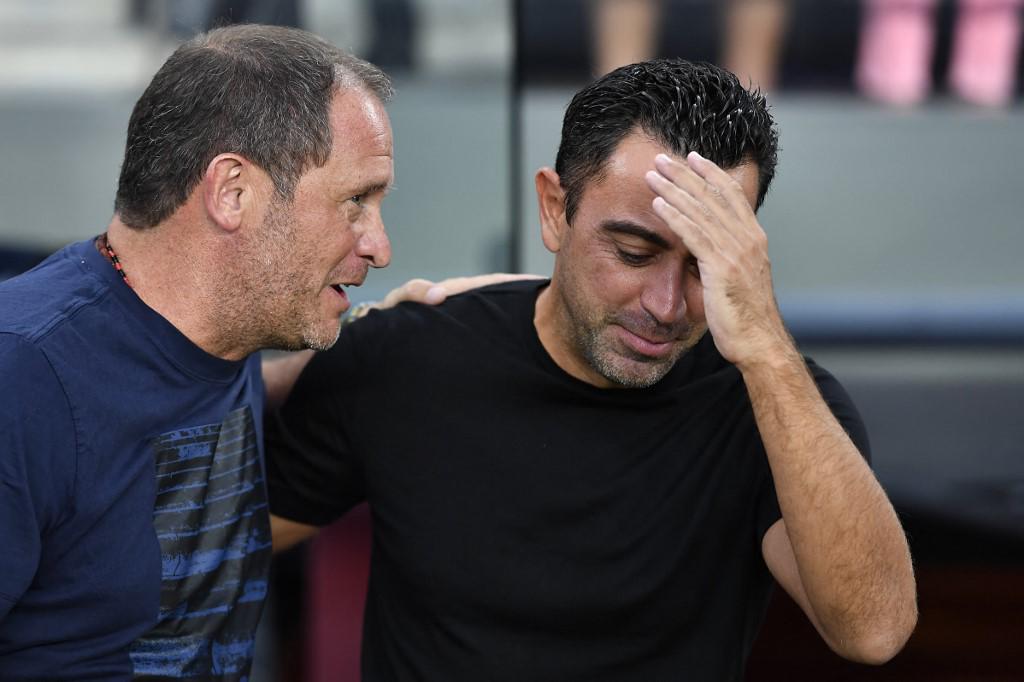 NO SE VIO EN TV: Fue abucheado y no jugó un solo minuto; Dani Alves recibe lo que quería y la promesa de Xavi que ilusiona al Barcelona