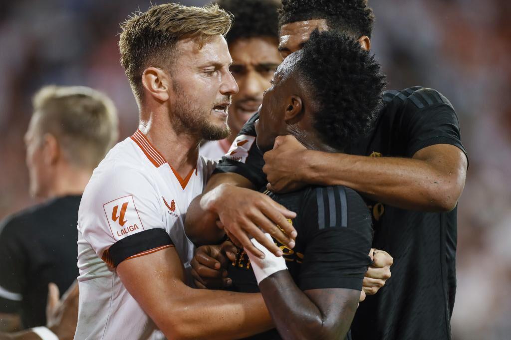 Vinicius explota contra el Sevilla por otro episodio racista y la decisión del club con un aficionado que atacó al brasileño