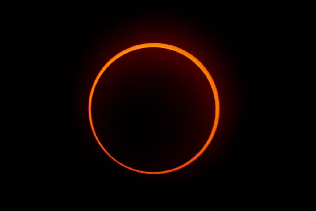 Las impresionantes fotos del eclipse que mostró su “anillo de fuego”: anuncian otro para 2024