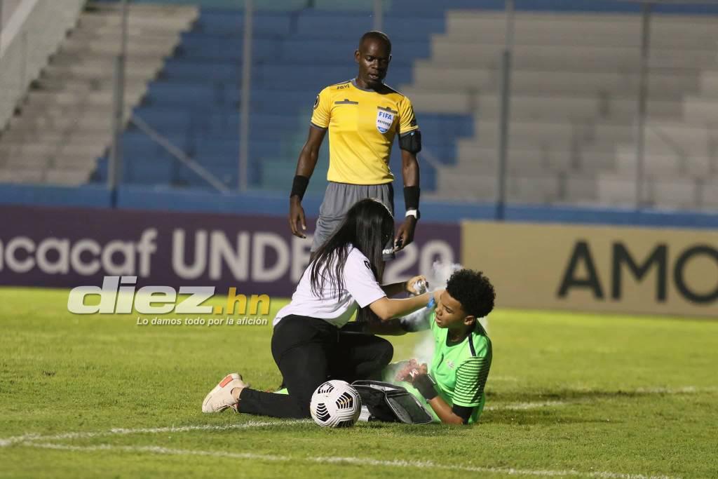 “Pónganla de delantera”, la guapa fisioterapeuta que se robó el “show” en el duelo entre Panamá y Aruba en el Nacional