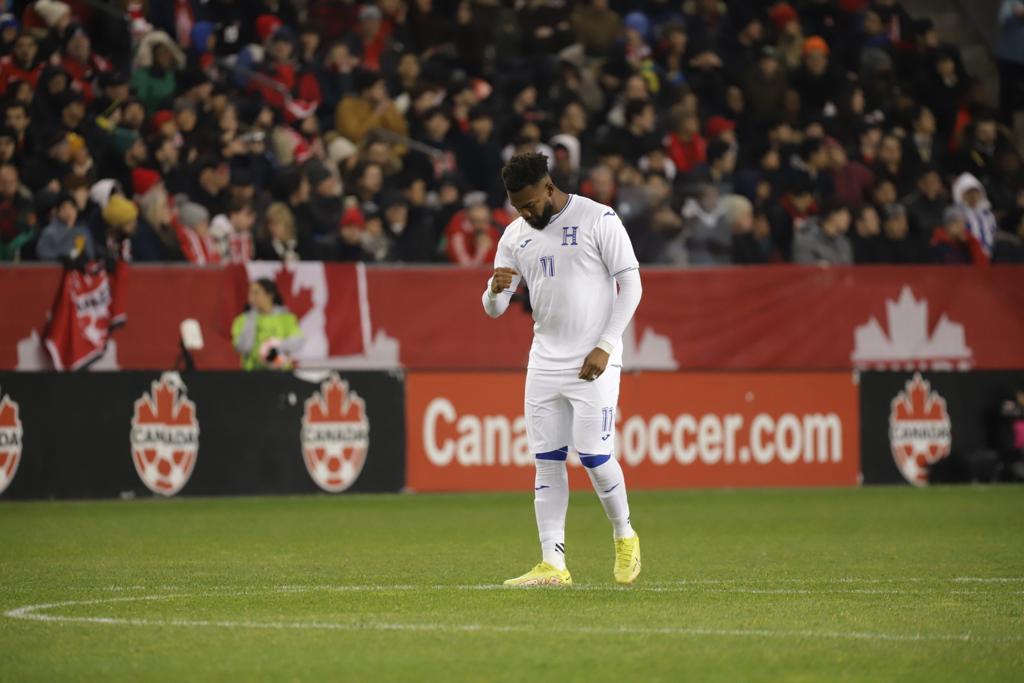 ¿Qué hacía Luis Palma? La reacción de la banca de Honduras ante la paliza y la fiel afición hondureña en Toronto