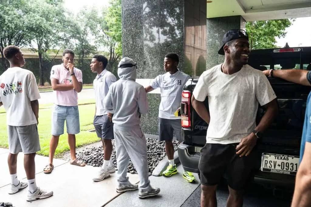 Dereck se reúne con sus hermanos y Maynor en la Selección: ¿De qué hablaron?