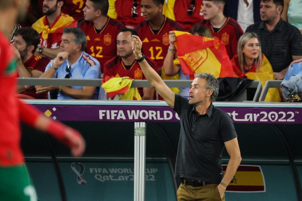 Ex jugador de Real Madrid hundió a Luis Enrique, Pedri y Ansu Fati destrozados; las duras fotos de la eliminación de España y la fiesta de Marruecos