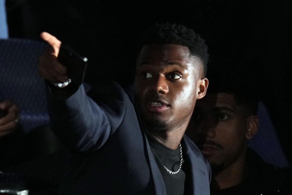 Iniesta no estuvo solo: las grandes figuras que llegaron a su emotiva despedida; Xavi y Laporta, cada uno por su lado