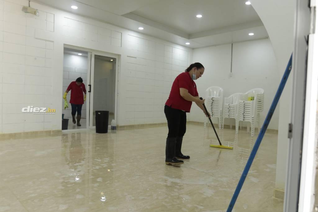 La metamorfosis del Estadio Morazán antes del Premundial: remodelan camerinos, instalan VAR y reducen la cancha