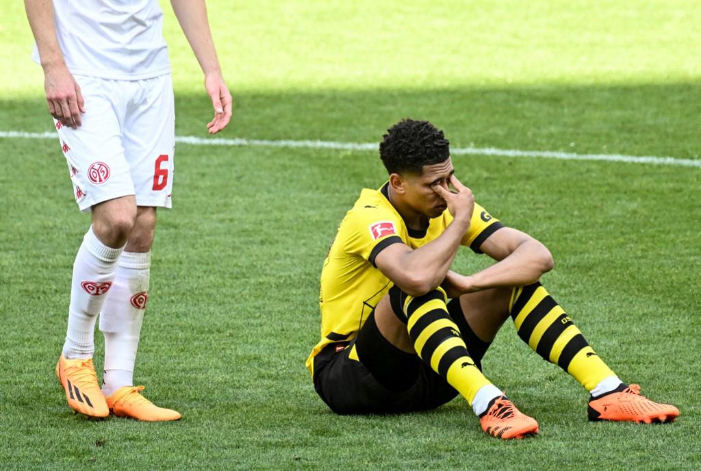 Las desgarradoras imágenes de Reus; Haller y Bellingham destrozados tras la pérdida del título del Dortmund en la Bundesliga