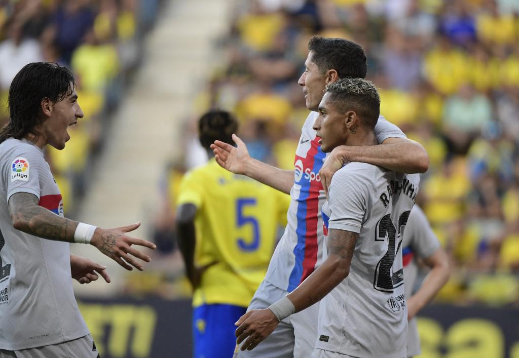 Barcelona dormirá como líder de LaLiga tras el triunfo sobre el Cádiz en el Estadio Nuevo Mirandilla.