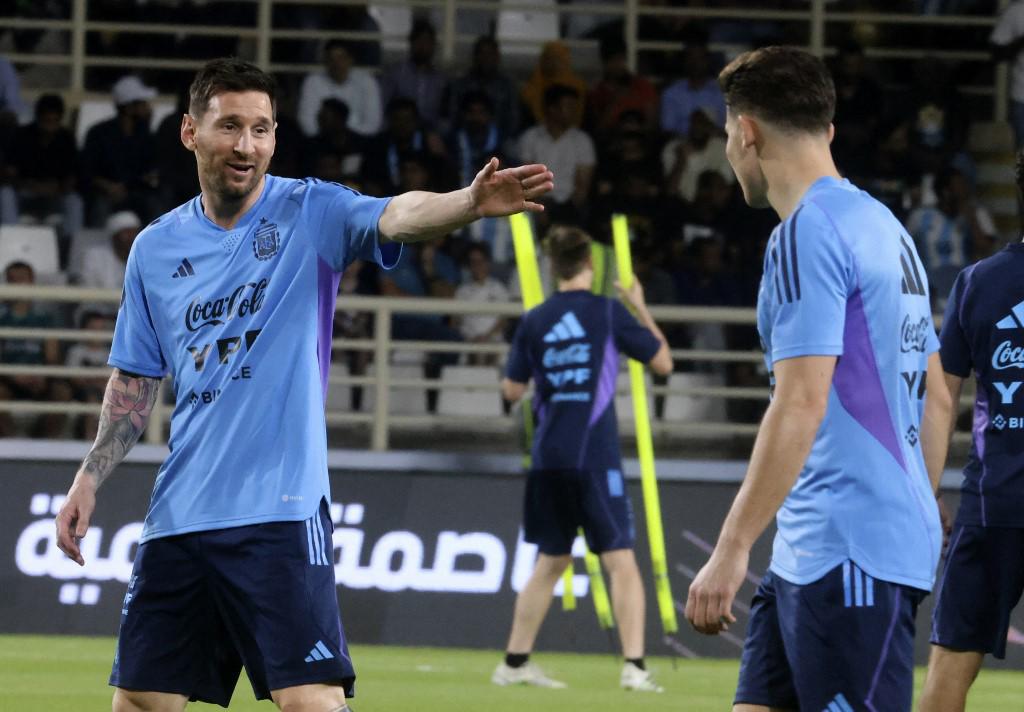 Locura por Argentina de cara al último amistoso y al Mundial: las bromas de Messi, una sorpresiva llegada y los intrusos