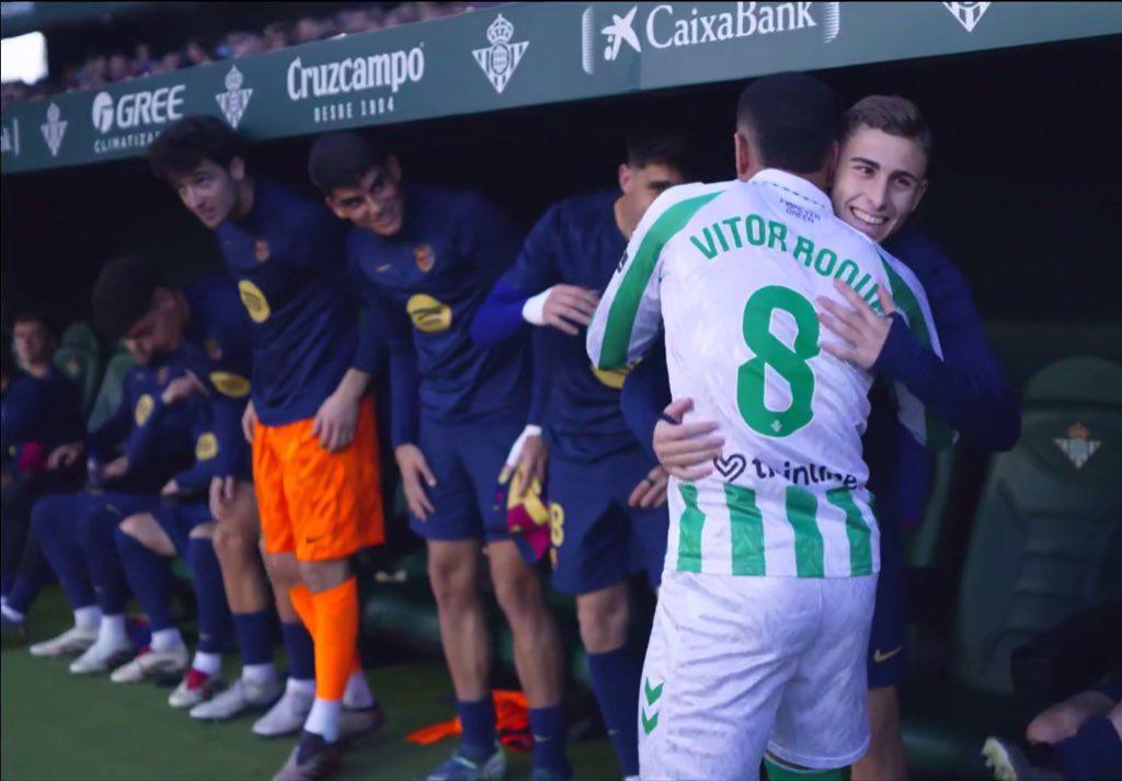 La roja que vio Flick y el jugador que perdió un diente en el Betis-Barcelona: “No le salía sangre y lo ha tirado”