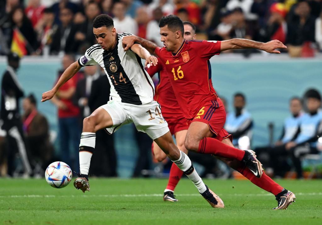 Mbappé es superado y sorpresivo primer lugar: Así quedó la lista de los jugadores más caros del mundo