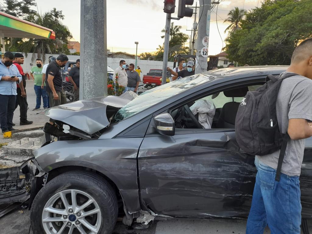 No lo viste en TV: Las hermanas que son novias de dos figuras de Olimpia, el llanto de futbolistas de Real España y la ‘gaseada’ a los albos