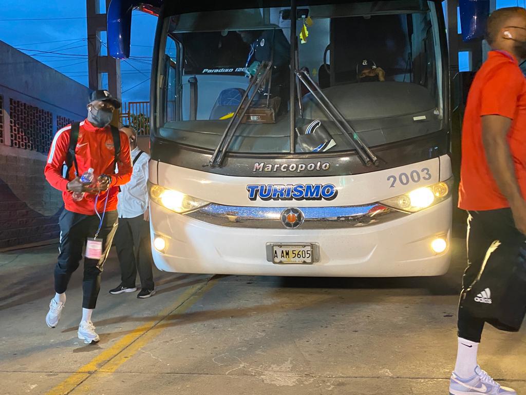 Lluvia, lona, poco público y la llegada de Alphonso Davies: Así se vive el Honduras vs Canadá de la Liga de Naciones