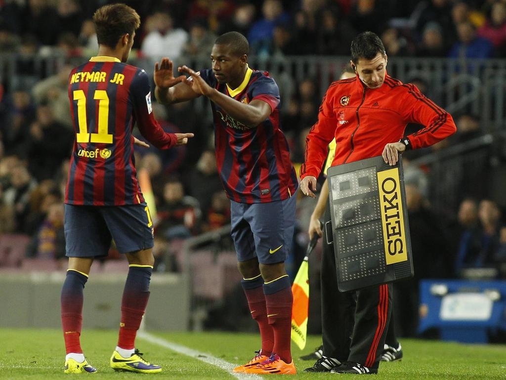 Irreconocible: El increíble antes y después del nuevo fichaje del Barcelona; se pone aceite de bebé en los juegos