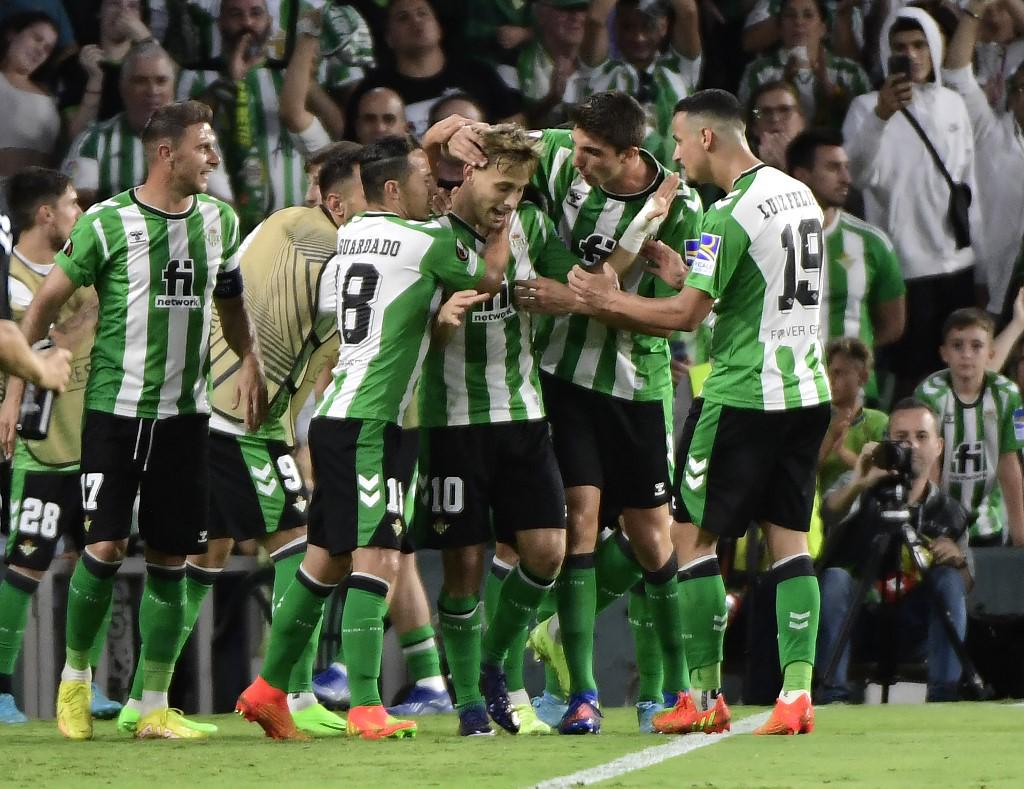 Resultados de la Europa League: la Roma golea, Lazio sufre paliza, apretado triunfo del Betis y el United derrota al Sheriff con gol de Cristiano Ronaldo