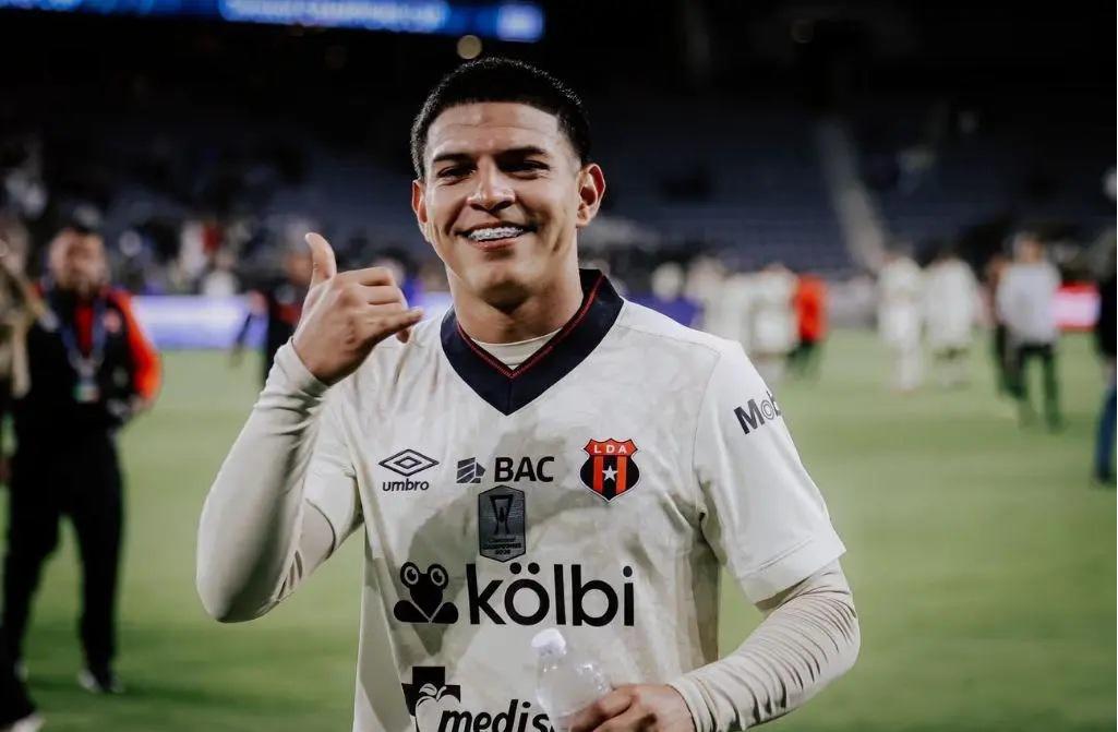 Alajuelense le confirma a Costa Rica la tajante decisión con Alejandro Bran tras el escándalo