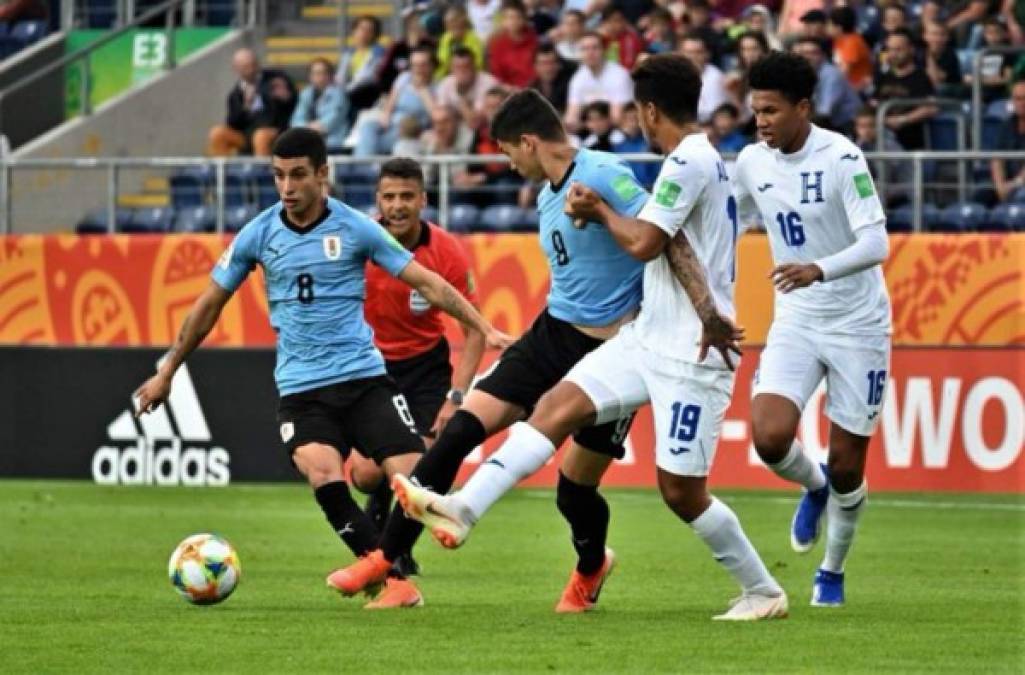 Oficial: Carlos Tábora fue separado de la Selección Sub-20 de Honduras