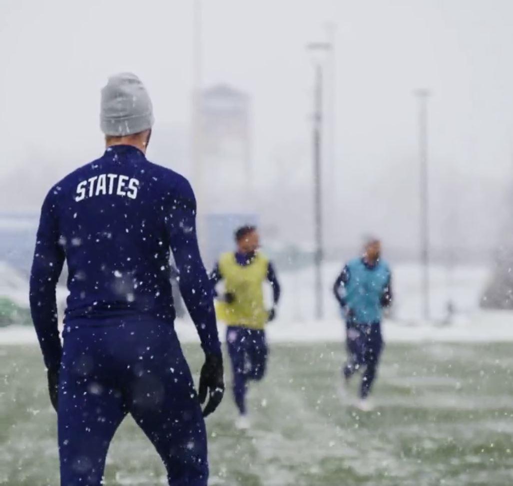 Como pingüinos bajo la nieve, así se entrena Estados Unidos en el congelado Columbus previo a las eliminatorias