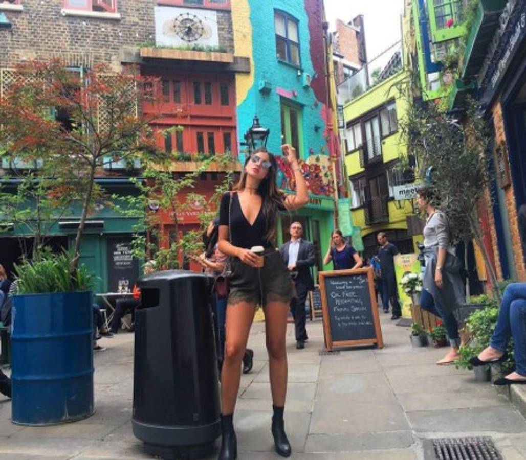 Captan a Cristiano Ronaldo con famosa actriz mexicana en Ibiza