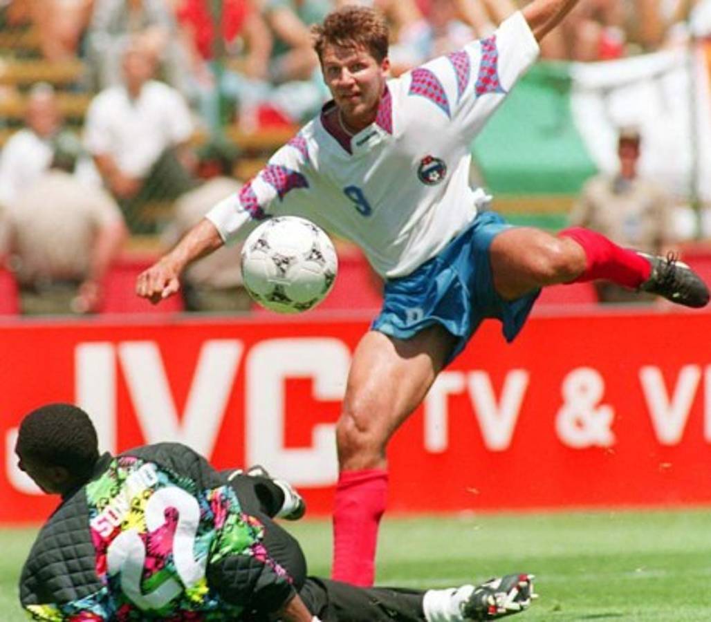 Roger Rojas se une a Messi y Cristiano en el club de los cinco goles