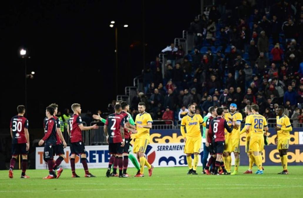 Juventus derrota al Cagliari, pero pierde a Dybala por lesión