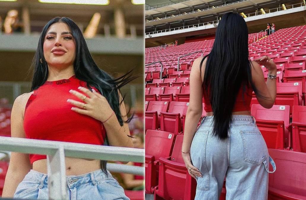 Revelan su identidad: Por qué estas dos chicas se roban la atención en partido de Liga MX y sale a la luz a lo que se dedican