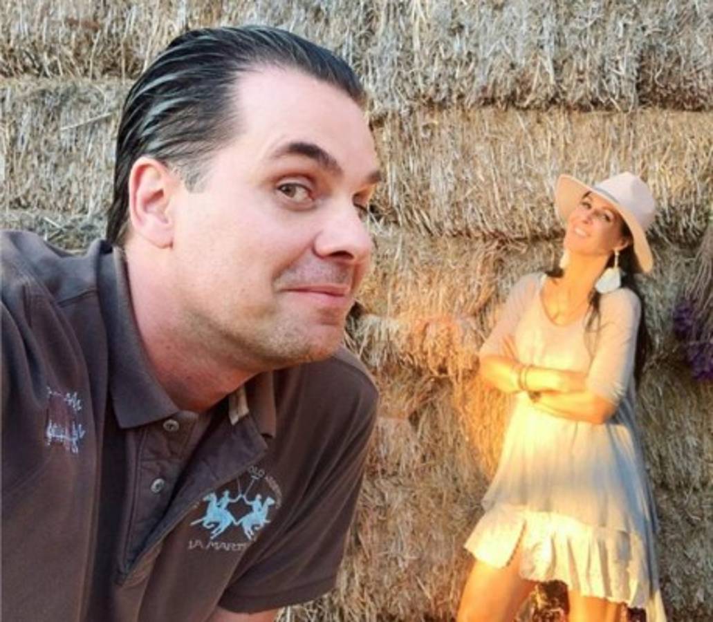 Siendo tímido y por correos: La increíble historia de amor de Christian Martinoli y su esposa francesa  