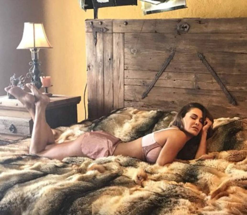 Ninel Conde, la explosiva chica que hizo vibrar los premios de la Liga MX