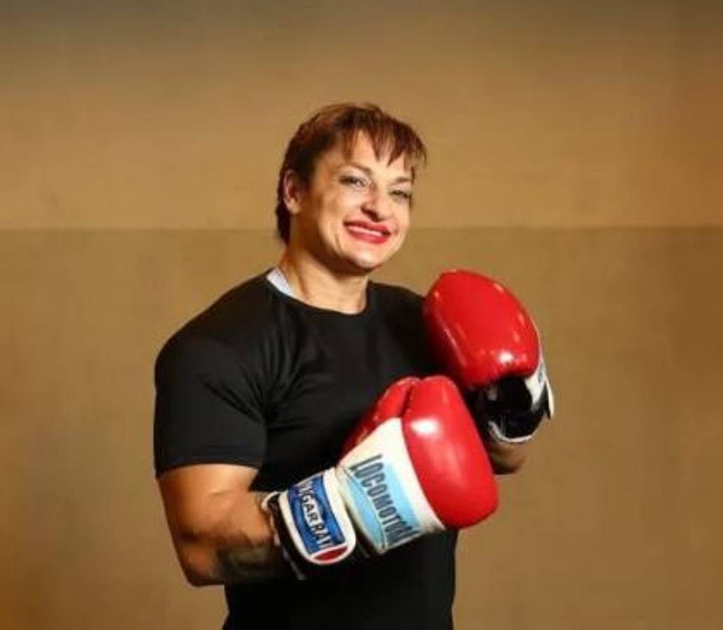 Conmoción en Argentina: murió 'Locomotora' Oliveras a los 47 años, ícono del boxeo y campeona mundial